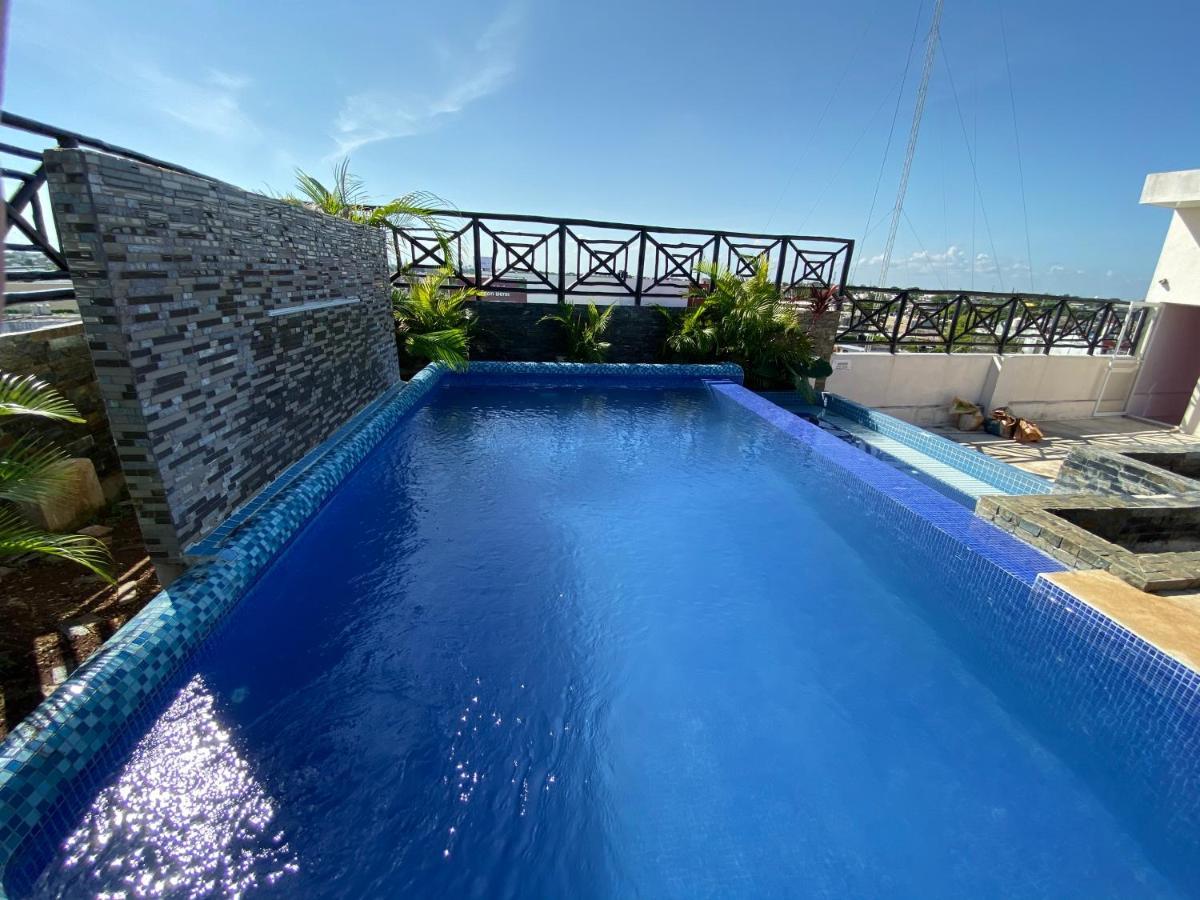 Suites La Roca By R&T Cancún Eksteriør bilde